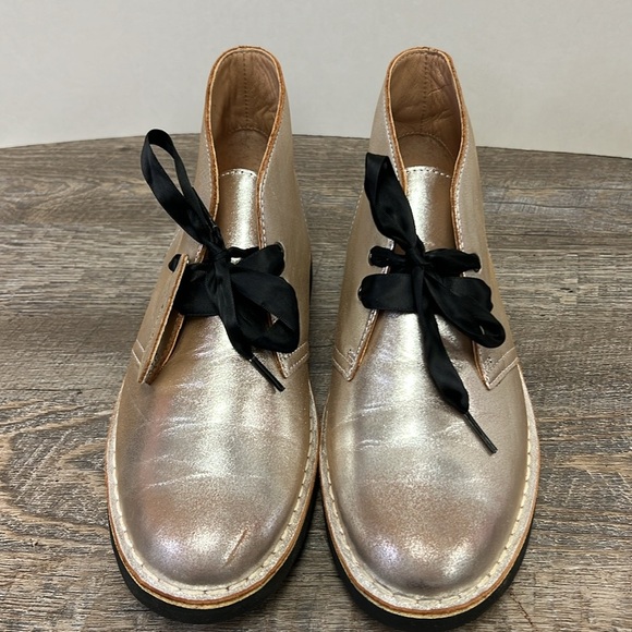 NEW Clarks Desert Boot 2 -Silver Leather Size 9 - Picture 2 of 11